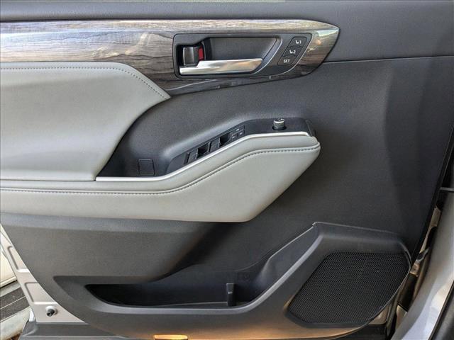used 2021 Toyota Highlander Hybrid car, priced at $37,995