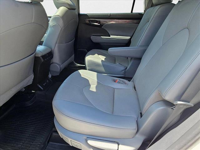 used 2022 Toyota Highlander car, priced at $33,996