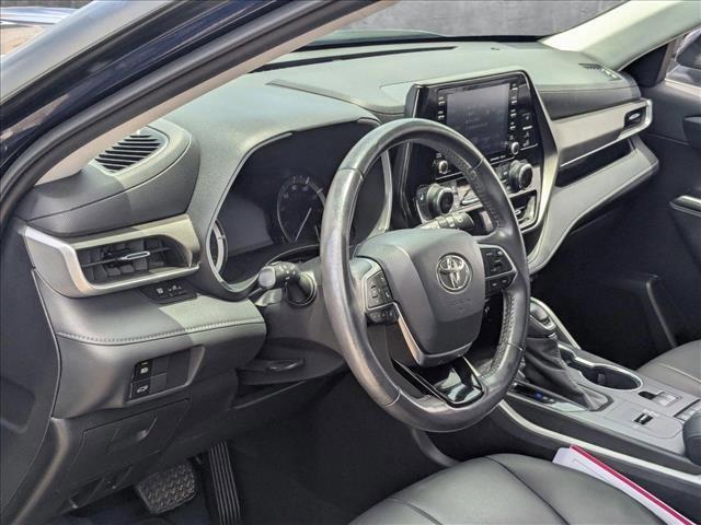used 2020 Toyota Highlander car, priced at $27,403