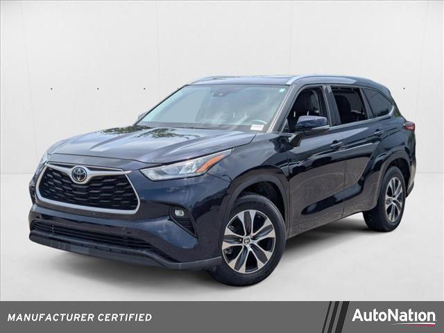 used 2020 Toyota Highlander car, priced at $27,403