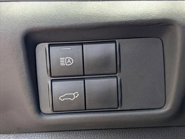 used 2020 Toyota Highlander car, priced at $28,492