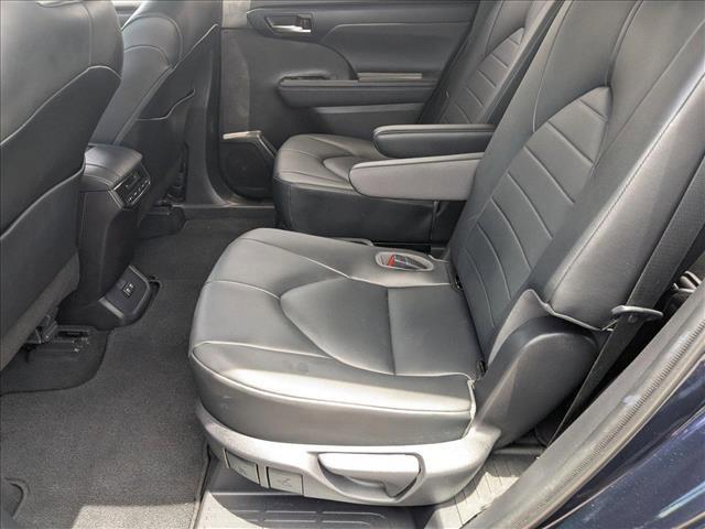 used 2020 Toyota Highlander car, priced at $27,403