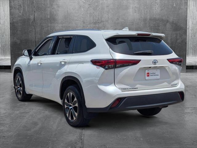 used 2021 Toyota Highlander car, priced at $34,494