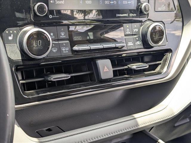 used 2021 Toyota Highlander car, priced at $34,494