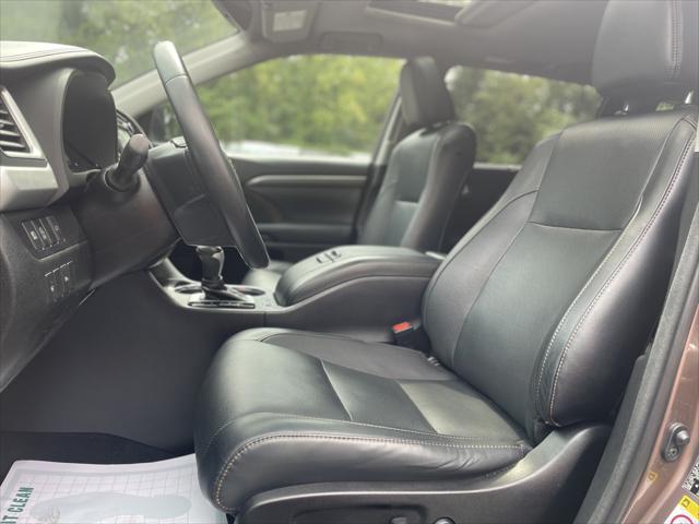 used 2018 Toyota Highlander car, priced at $24,988