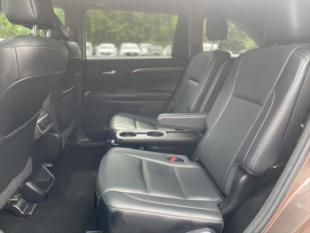 used 2018 Toyota Highlander car, priced at $24,988