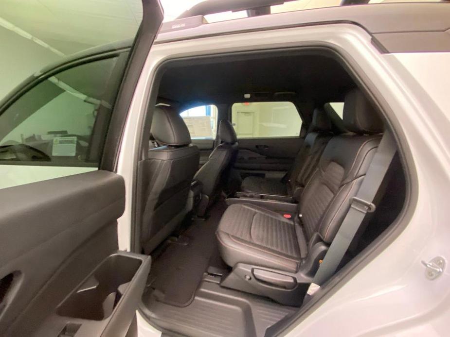 new 2025 Nissan Pathfinder car, priced at $48,070