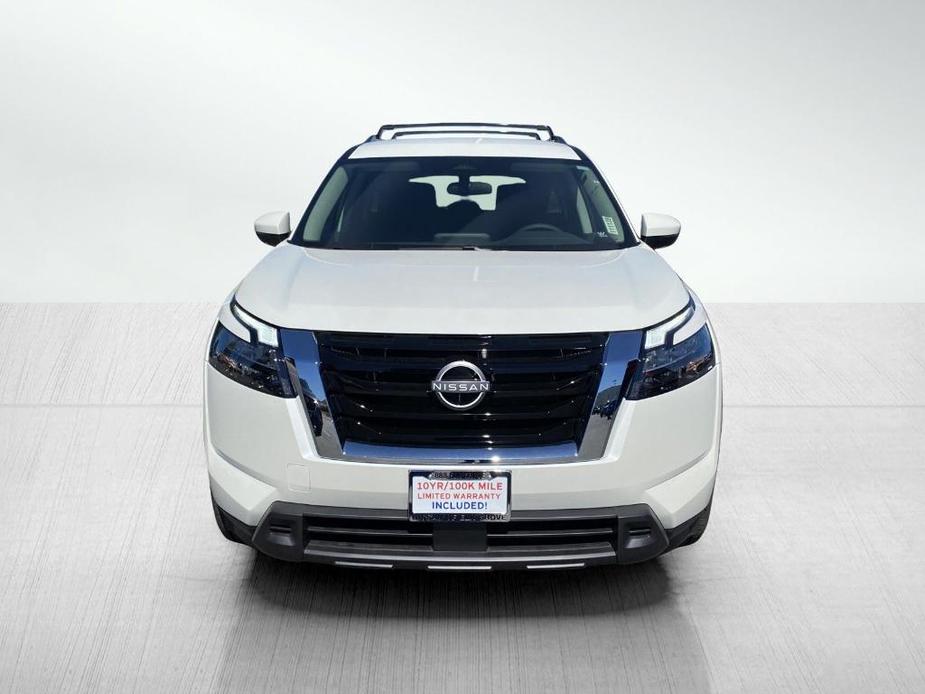 new 2024 Nissan Pathfinder car, priced at $37,552