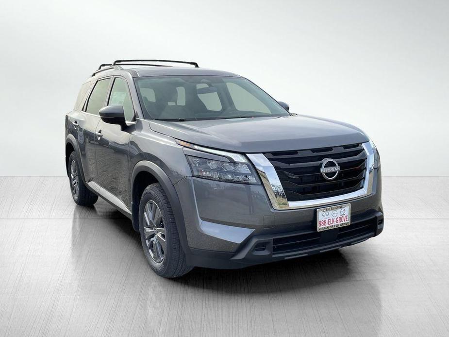 new 2024 Nissan Pathfinder car, priced at $40,885