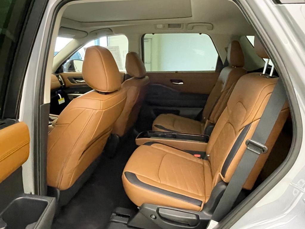 new 2025 Nissan Pathfinder car, priced at $56,335