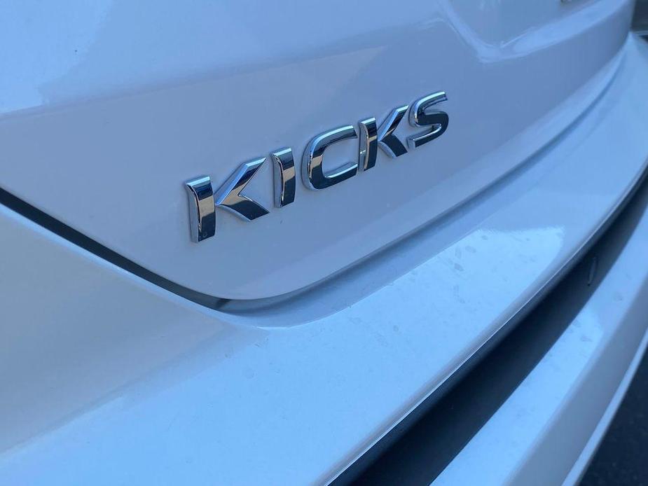 new 2024 Nissan Kicks car, priced at $27,890