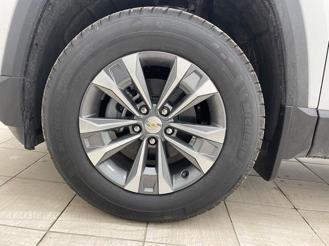 new 2026 Chevrolet Equinox car, priced at $33,370