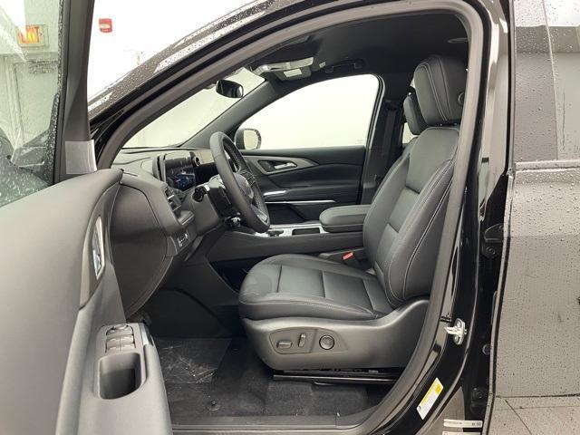 new 2025 Chevrolet Traverse car, priced at $45,490