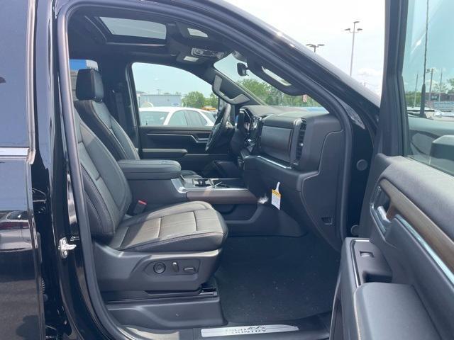 new 2025 Chevrolet Silverado 3500 car, priced at $90,000