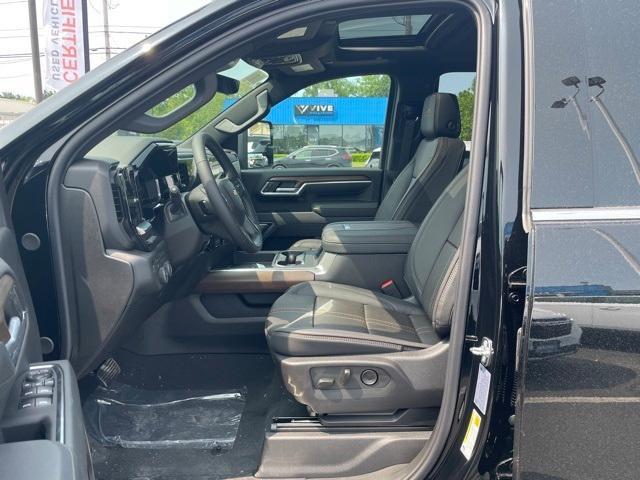 new 2025 Chevrolet Silverado 3500 car, priced at $90,000