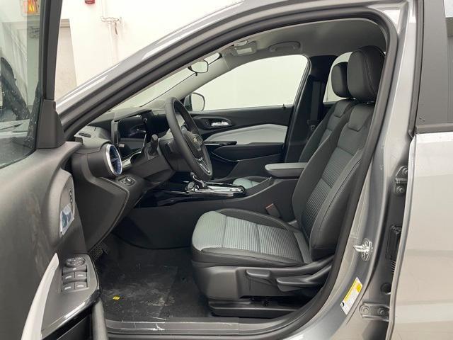 new 2025 Chevrolet Trax car, priced at $25,235
