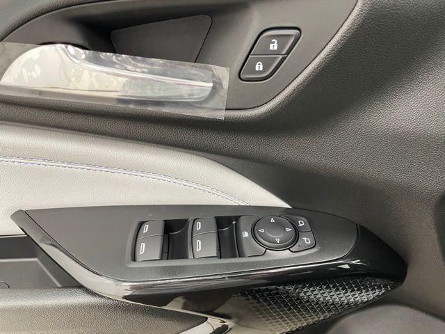 new 2025 Chevrolet Trax car, priced at $25,235