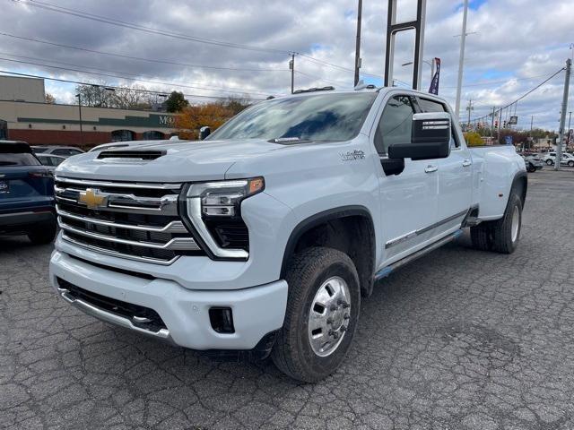 new 2026 Chevrolet Silverado 3500 car, priced at $93,200