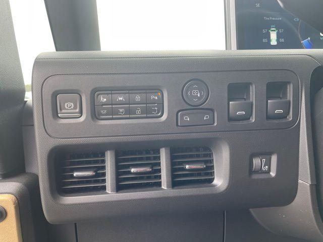 new 2025 Chevrolet BrightDrop 400 car, priced at $59,535