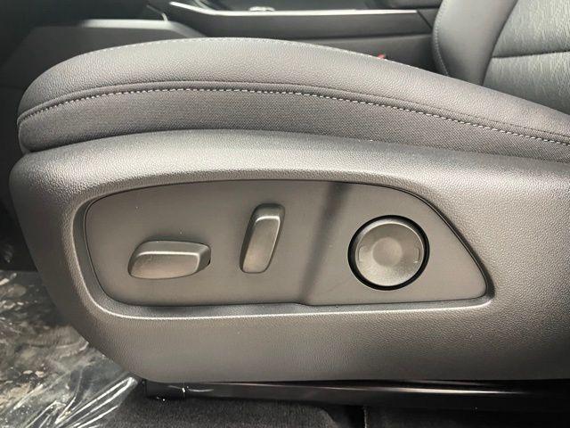 new 2026 Chevrolet Equinox car, priced at $33,865