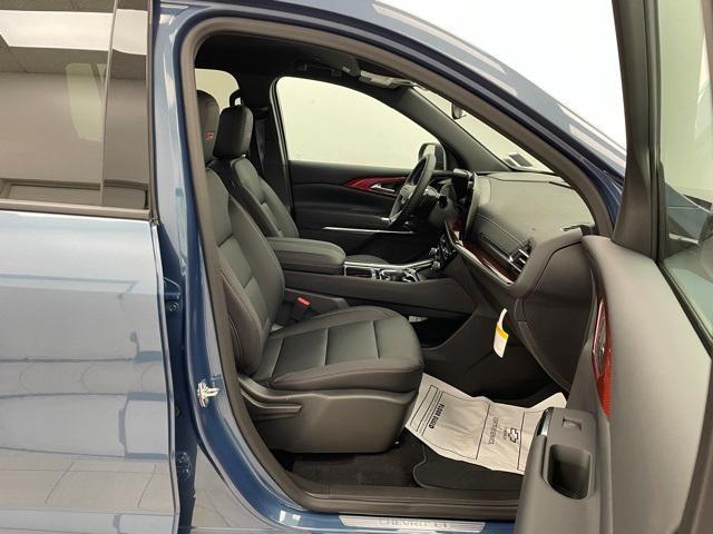new 2025 Chevrolet Traverse car, priced at $50,090