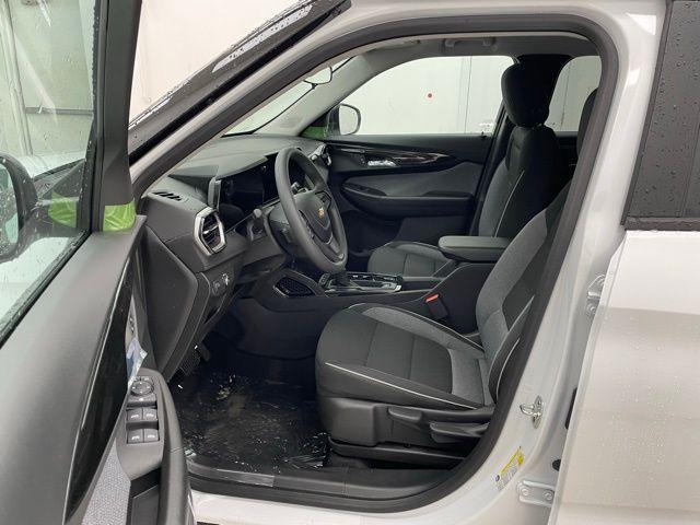 new 2026 Chevrolet TrailBlazer car, priced at $27,580