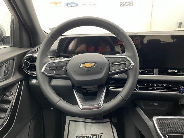 new 2026 Chevrolet Equinox car, priced at $30,495