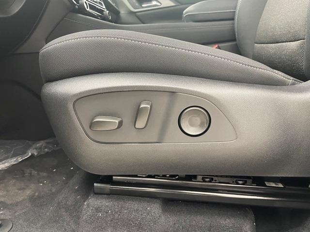 new 2025 Chevrolet Traverse car, priced at $44,990