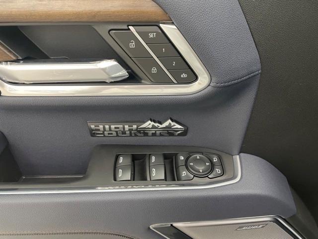new 2025 Chevrolet Silverado 1500 car, priced at $73,020