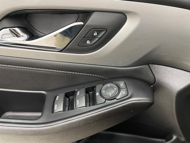 used 2023 Chevrolet Traverse car, priced at $32,181