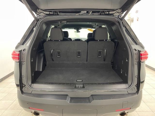 used 2023 Chevrolet Traverse car, priced at $32,181