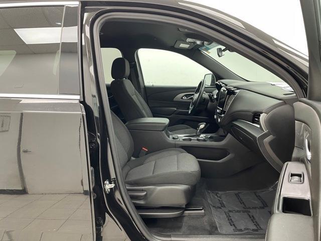 used 2023 Chevrolet Traverse car, priced at $32,181