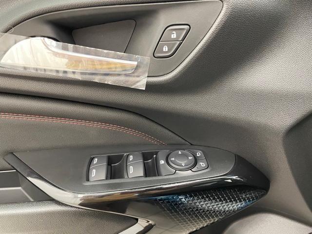 new 2025 Chevrolet Trax car, priced at $27,730