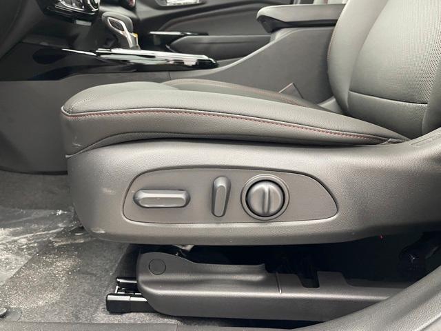 new 2025 Chevrolet Trax car, priced at $27,730