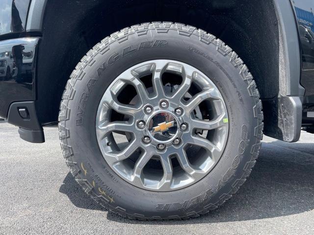 new 2025 Chevrolet Silverado 2500 car, priced at $80,000