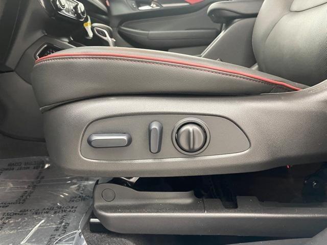 new 2025 Chevrolet TrailBlazer car, priced at $33,000