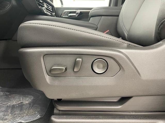 new 2025 Chevrolet Suburban car, priced at $70,195