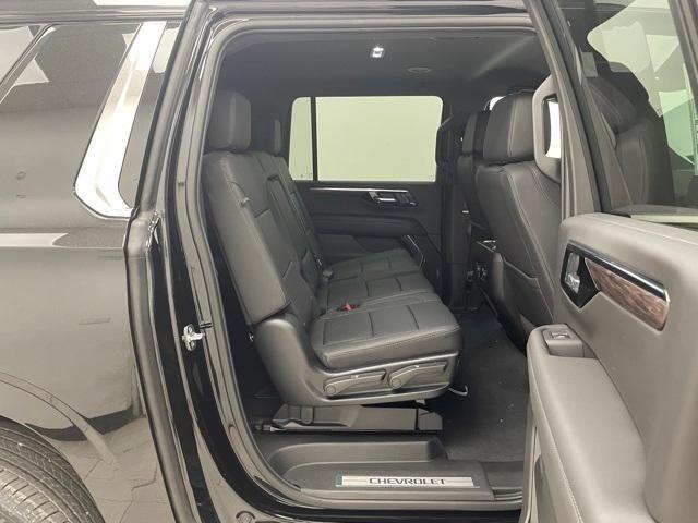 new 2025 Chevrolet Suburban car, priced at $70,195