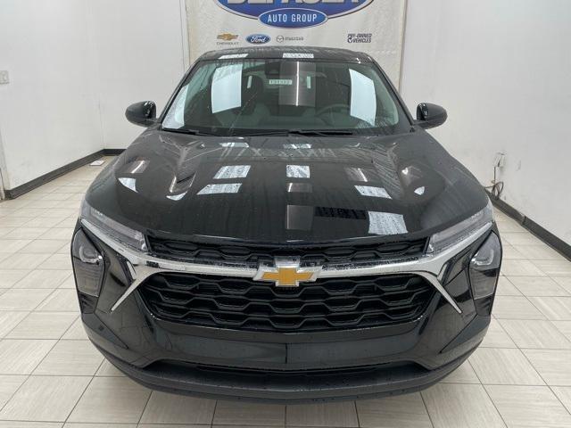 new 2025 Chevrolet Trax car, priced at $22,350