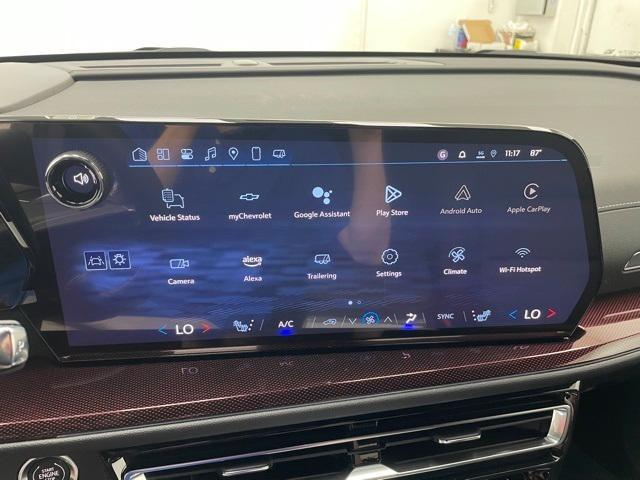 new 2025 Chevrolet Traverse car, priced at $50,090