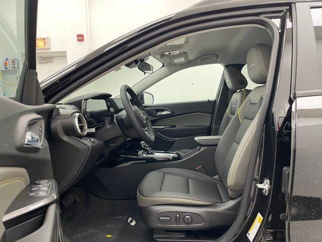 new 2025 Chevrolet Trax car, priced at $26,440