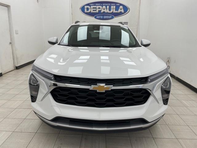 new 2025 Chevrolet Trax car, priced at $25,235
