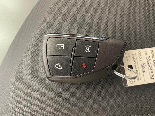 new 2025 Chevrolet Equinox EV car, priced at $35,290