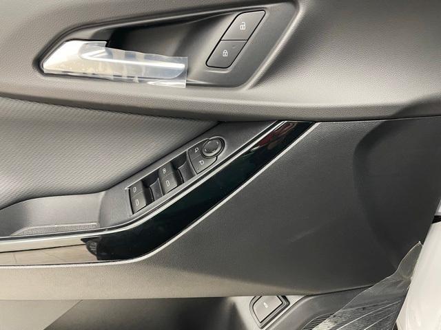 new 2026 Chevrolet Equinox car, priced at $33,870