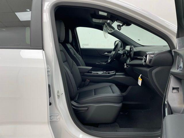 new 2026 Chevrolet Equinox car, priced at $33,370