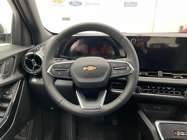 new 2026 Chevrolet Equinox car, priced at $33,370