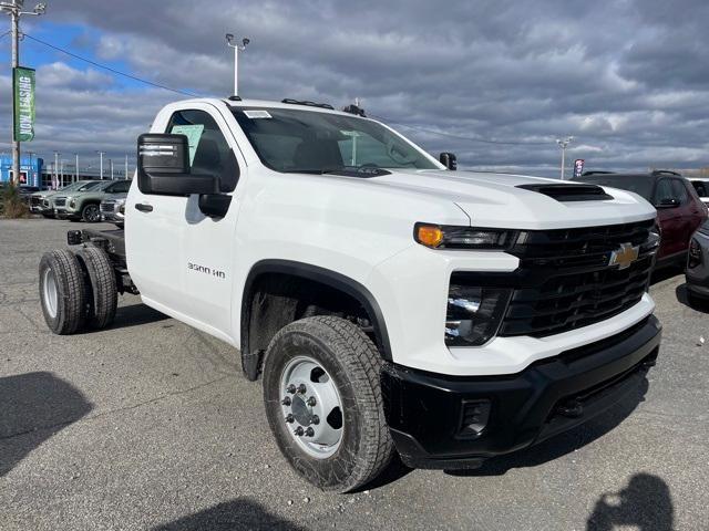 new 2026 Chevrolet Silverado 3500 car, priced at $51,420