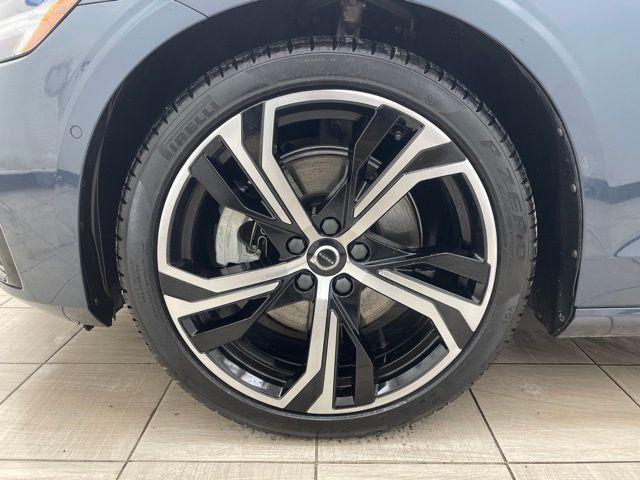 used 2024 Volvo S60 car, priced at $29,817
