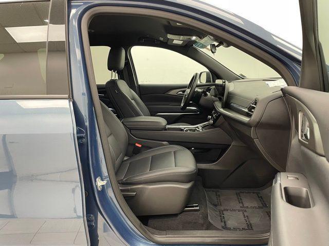 used 2025 Chevrolet Traverse car, priced at $37,999