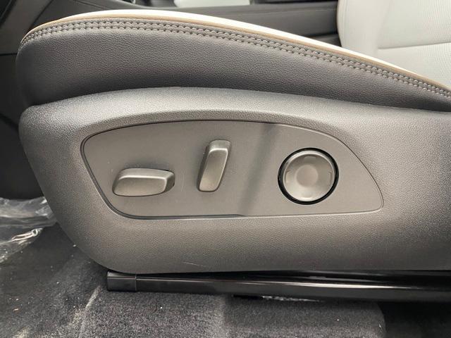 new 2026 Chevrolet Traverse car, priced at $60,000